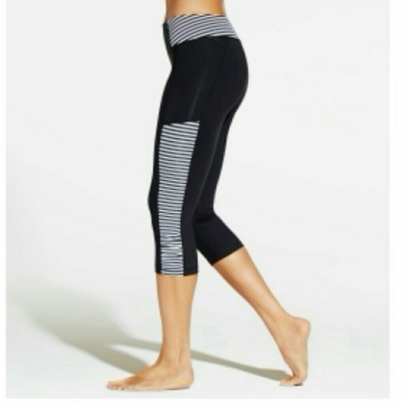{Calia} Essential Stripe Tight Fit Capri in Black & White - Women’s Small - Picture 2 of 11